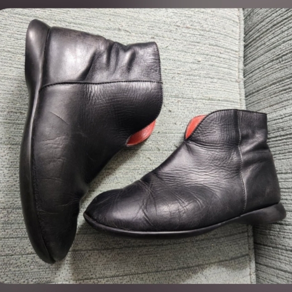 Camper Black Leather Booties - Picture 8 of 12